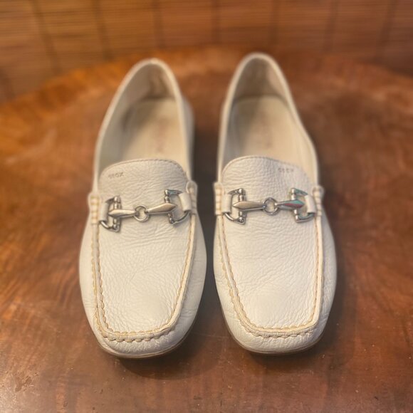 Geox Respira White Leather Driving Moccasin with Snaffle Bit Hardware Size 8 EUC - Picture 1 of 8